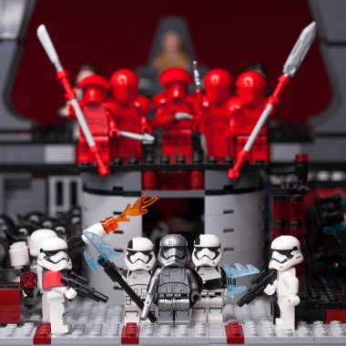 Rusça, Samara - 8 Şubat 2019. Lego Yıldız Savaşları. Mini figürler 