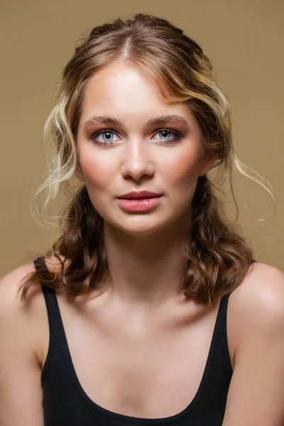 Make-up schoonheid. Close-up mooie brunette mode meisje — Stockfoto