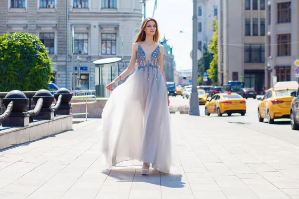 Young beautiful blonde woman in summer white dress — ストック写真