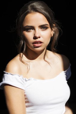 Kapatın kadar moda modeli olun