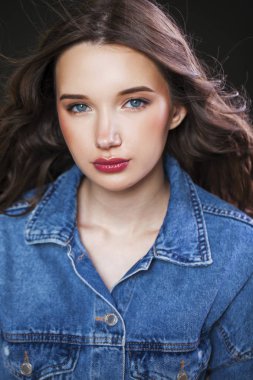 Kapatın kadar moda modeli olun