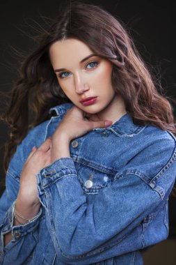 Kapatın kadar moda modeli olun