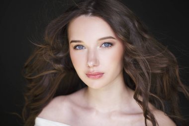 Kapatın kadar moda modeli olun