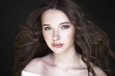 Kapatın kadar moda modeli olun