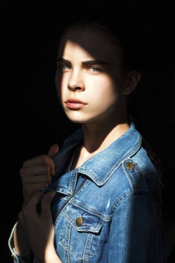 Kapatın kadar moda modeli olun