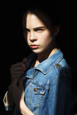 Kapatın kadar moda modeli olun