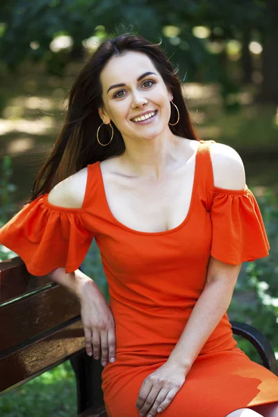 Portrait close up of young beautiful brunette woman — Stock Photo, Image