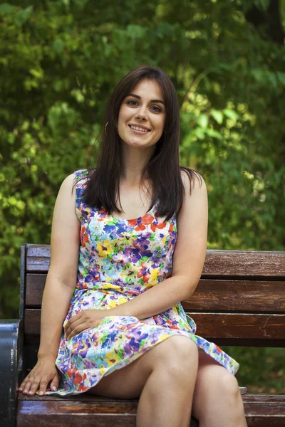 Portrait of beautiful young happy woman — Stock Photo, Image