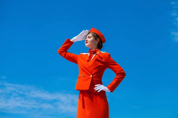 RUSSIA, SAMARA: 19 JULE 2019. Beautiful stewardess dressed in of — Stock Photo, Image