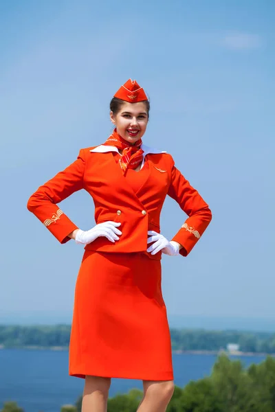 RUSSIA, SAMARA: 26 JULE 2019. Beautiful stewardess dressed in of — Stock Photo, Image