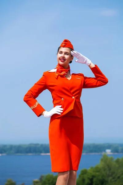 RUSSIA, SAMARA: 26 JULE 2019. Beautiful stewardess dressed in of — Stock Photo, Image