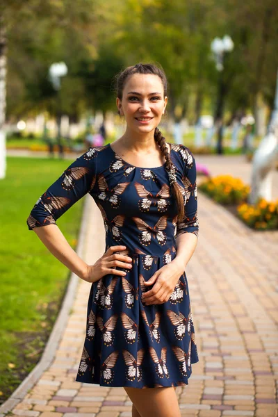 Portrait close up of young beautiful brunette woman — Stock Photo, Image