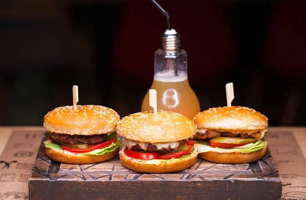 Restaurant Gericht - Rindfleisch Hamburger — Stockfoto