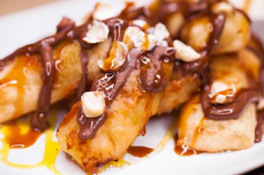 Restoran çanak muz tatlı 