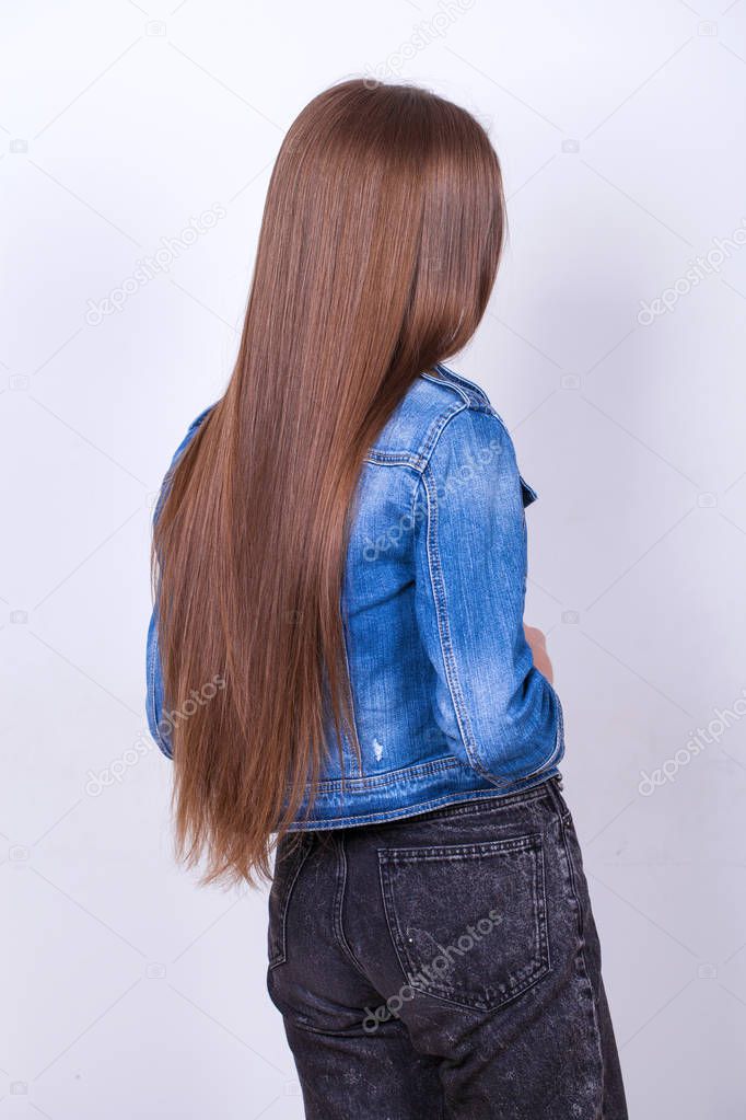 Female Long brunette hair, rear view