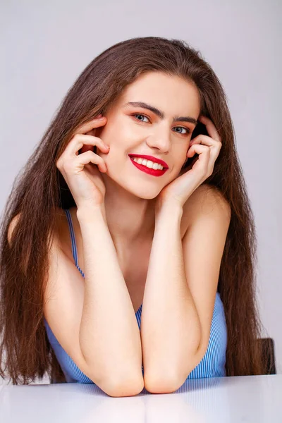 Maquillaje Belleza Cara Femenina Retrato Cerca Una Joven Hermosa Modelo —  Fotos de Stock