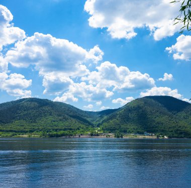 Rusya, Samara, Mastryukovsky göllerindeki Zhiguli dağları