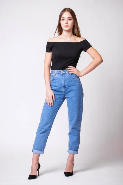 Vacker Sexig Brunett Kvinna Blå Jeans Mode Modell Jeans Kläder — Stockfoto