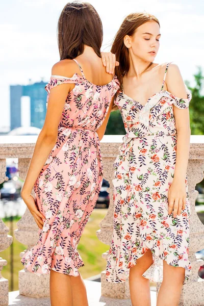 Portrait Two Young Girls Summer Dresses — Stock Photo, Image