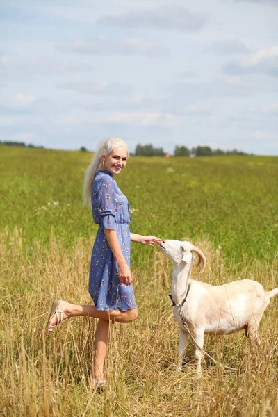 Portrait Young Blonde Girl Goat Wheat Field — Stock Photo, Image