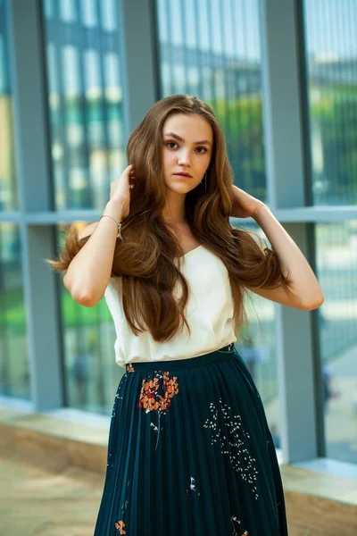 Portrait Young Beautiful Brunette Girl Indoor — Stock Photo, Image