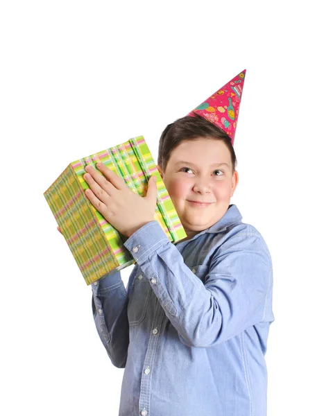 Felice Giovane Ragazzo Con Cappello Partito Rosso Possesso Scatola Regalo — Foto Stock