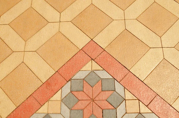 ベージュ 赤とグレーのセラミック タイルの床の花パターンと背景 — ストック写真