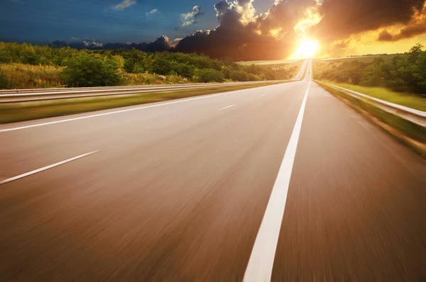 Leere Landstraße Gegen Sonnenuntergang Bewegung — Stockfoto