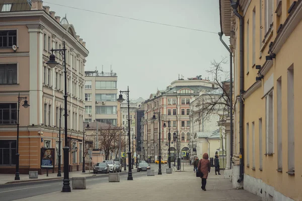 Ulica myasnitskaya w Moskwie jesienią, Rosja — Zdjęcie stockowe