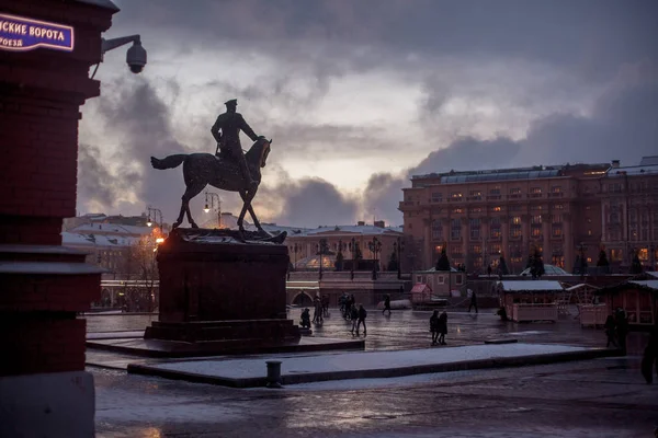 Skulptur monument av Georgy Zhukov, Moskva — Stockfoto