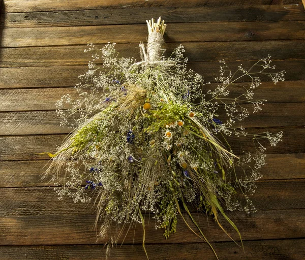 Grup Vahşi Çayır Yaz Buket Rustik Buket Kurutulmuş Çiçekler Buket — Stok fotoğraf