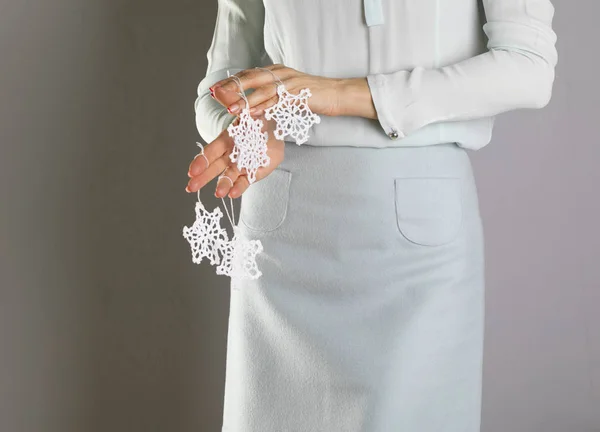 Crochet White Knitted Snowflakes Boho Christmas Tree Hanging Ornaments Xmas — Stock Photo, Image