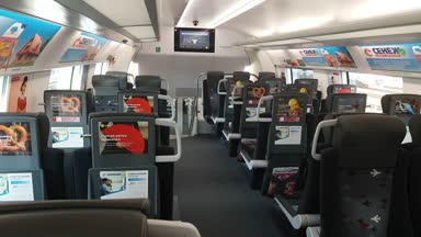 Yüksek hızlı tren ilk kişi pov iç yol gösterecek.