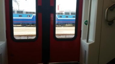 Yüksek hızlı tren ilk kişi pov iç yol gösterecek.