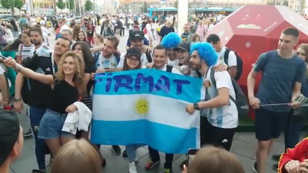 Аргентинские веселья на улице — стоковое видео