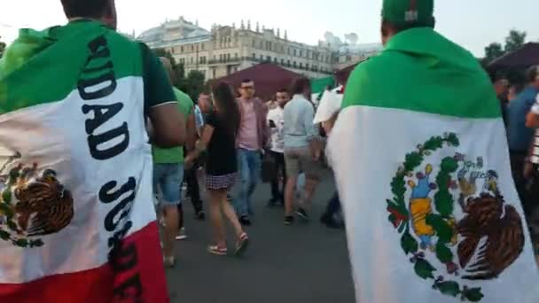 Mexické funs na ulic — Stock video