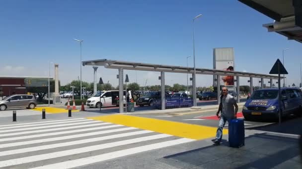 Flughafen Larnaka — Stockvideo