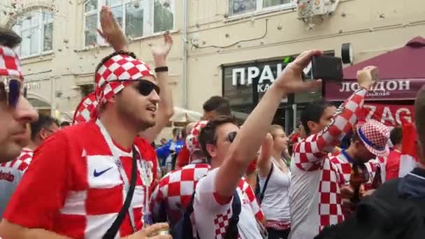 Lidé v Chorvatské národní fotbalový tým opotřebení — Stock video