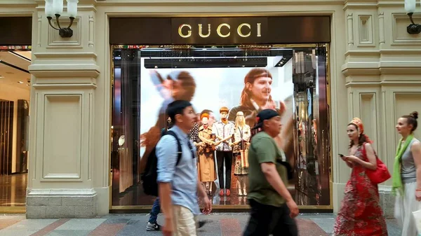 Sinal de loja Gucci — Fotografia de Stock