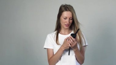 Cb radyo ile güzel kadın