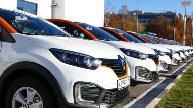 Modern araba otomobiller paylaşımı Grup