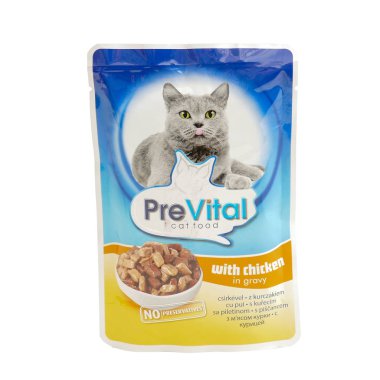 Prevital tavuk, torbalar içinde kedi maması. Bir kedi maması prevital markasıdır. 22 Ocak 2019 Pilos, Yunanistan: