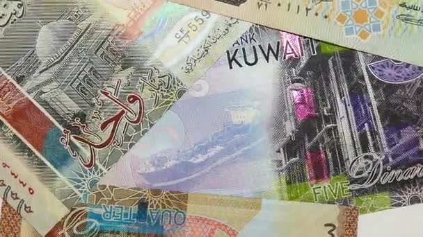 Kuwaitiska Dinar sedlar bakgrund. — Stockvideo