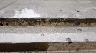 Yüksek merdiven kalori ile işaretlenmiş tırmanış sırasında kaybetti