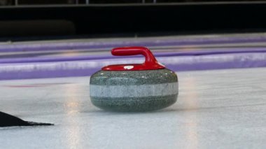 Buz Curling taşı