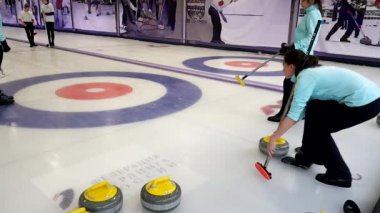 Buz Curling taşı