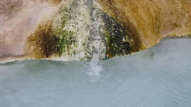 Maden suyu kaynağı — Stok video