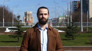 Tv gazetecisokaktan bildiriyor