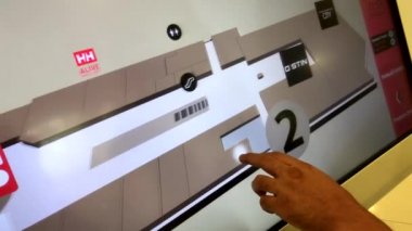 Alışveriş merkezinin interaktif haritası, kat planı