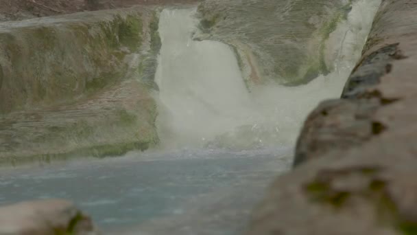Varm mineral vatten Creek — Stockvideo